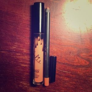 Kylie cosmetics matte dirty peach lip kit